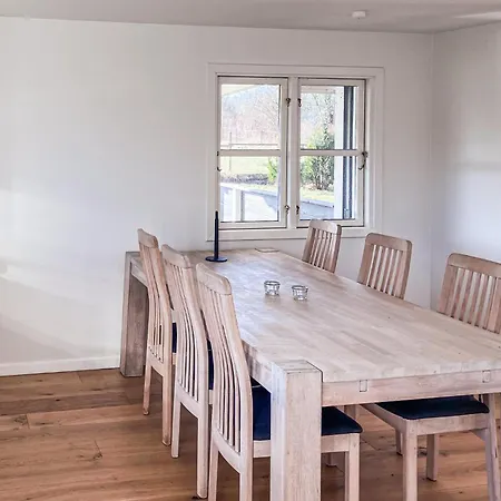 2 Bedroom Pet Friendly In Prázdninový dům